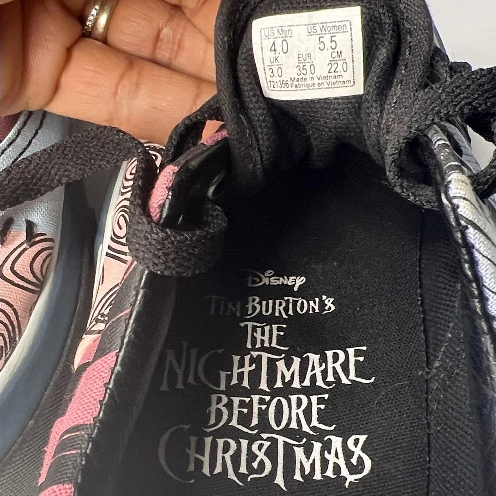 Vans x Disney’s Nightmare Before Christmas Sally Creepers ✅